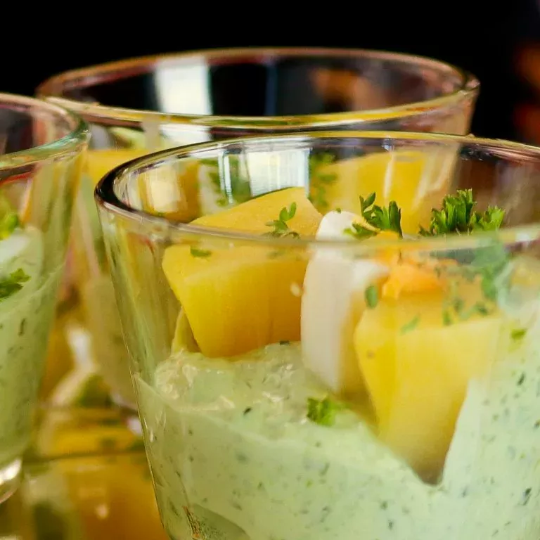 snack-glas-ei-gruene-sauce